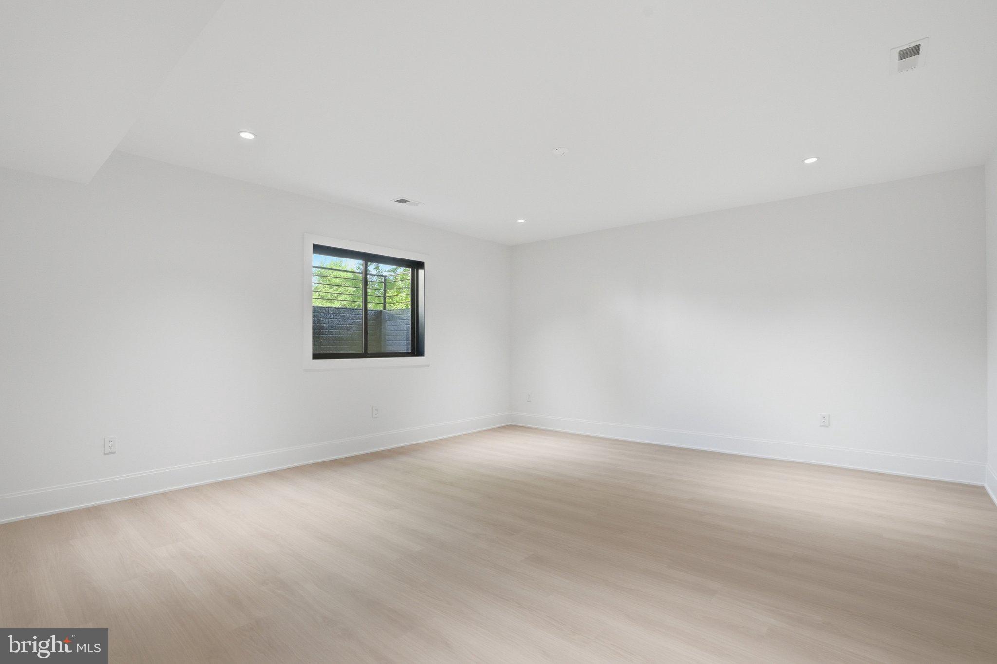PIMMIT HILLS - Residential