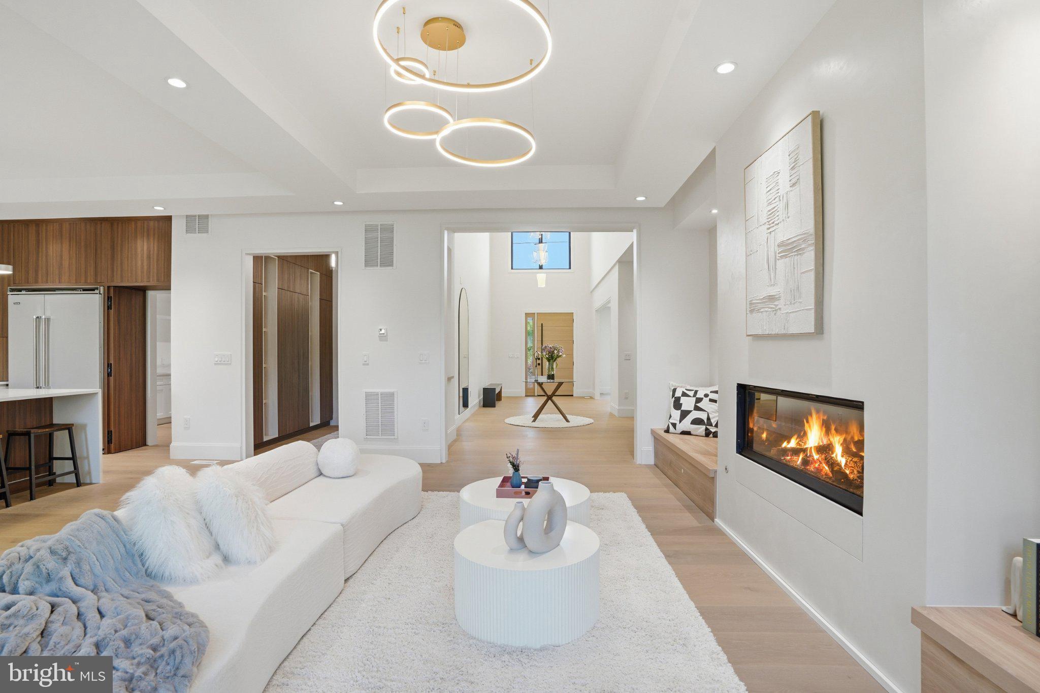 PIMMIT HILLS - Residential