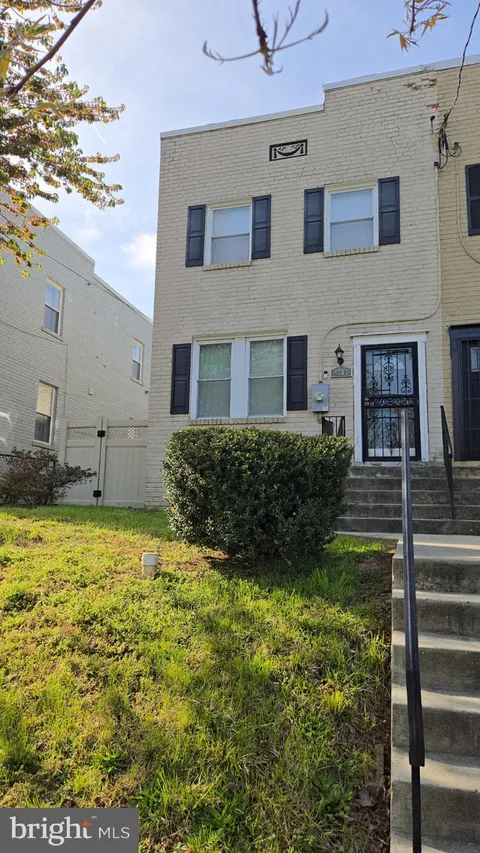 MLS: DCDC2257874