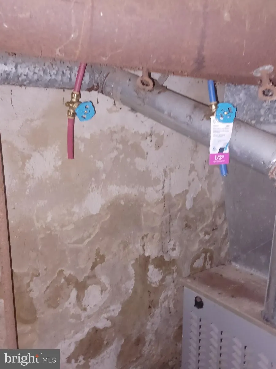 Philadelphia, Pennsylvania 19132, United States, 2 Bedrooms Bedrooms, ,1 BathroomBathrooms,Residential,Contingent,43302