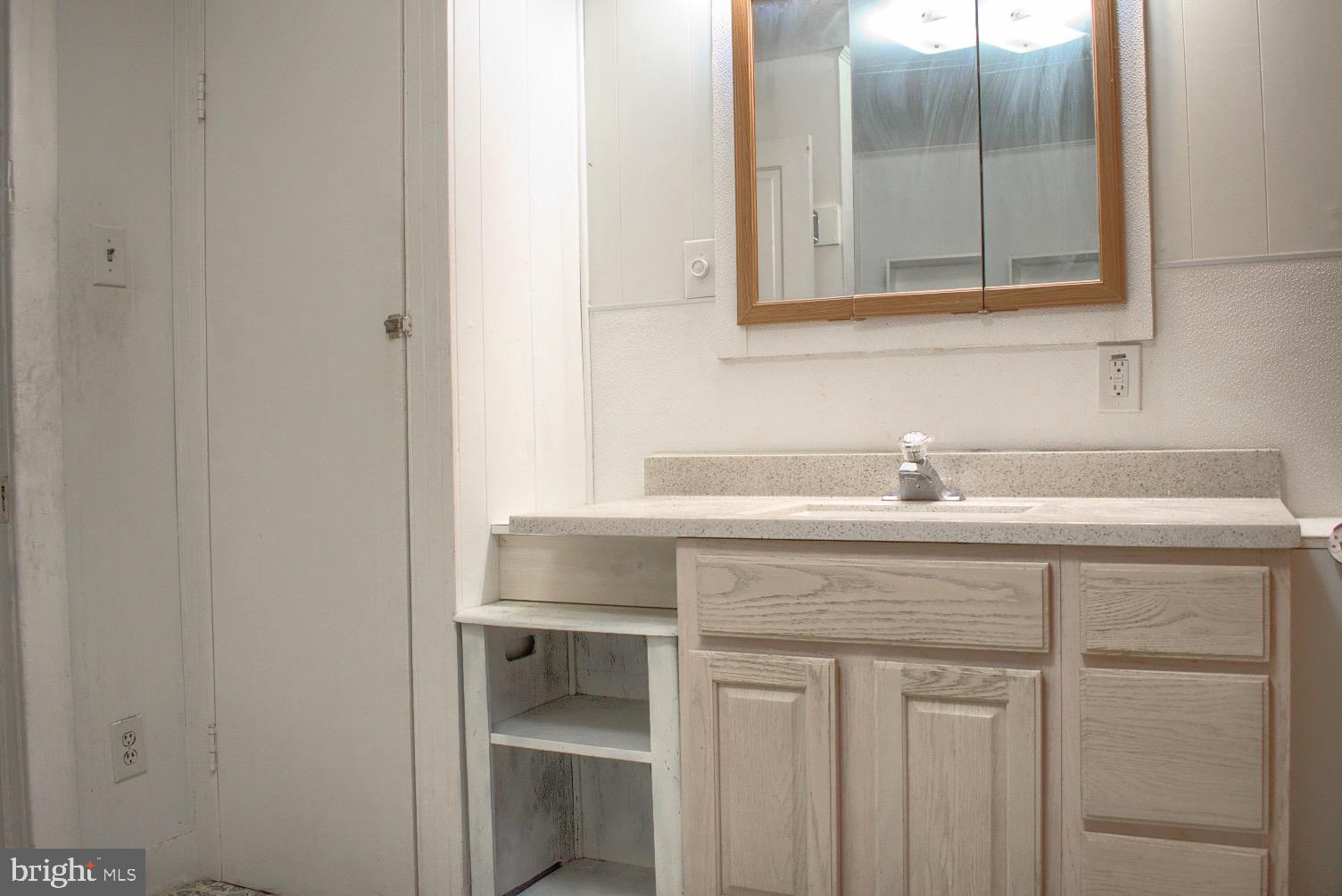 NONE AVAILABEL - Residential