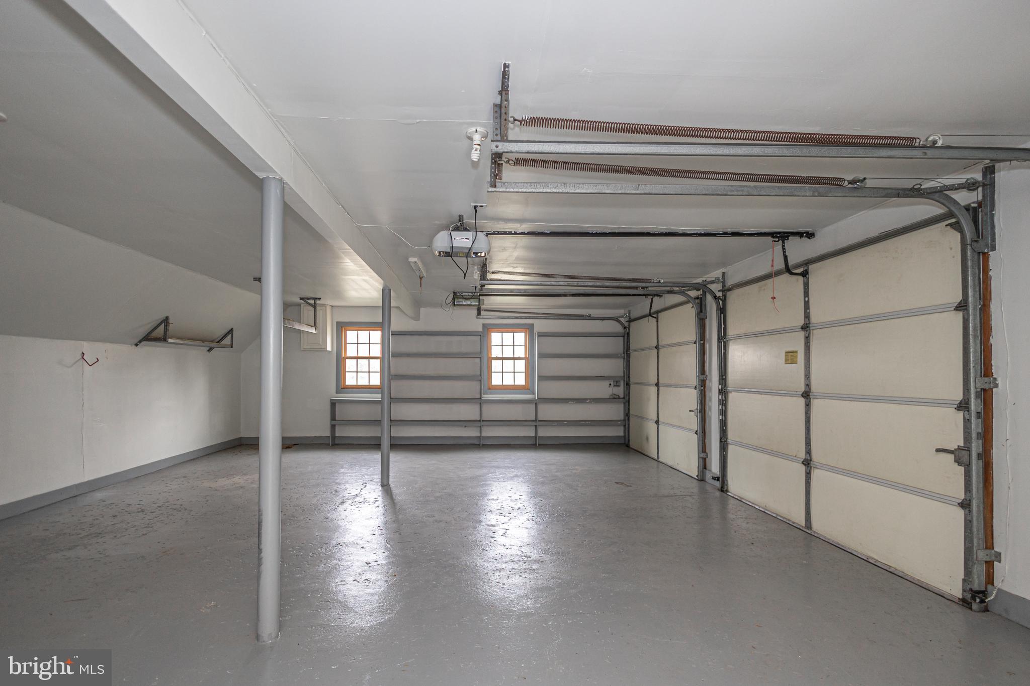 WASHINGTON MDWS - Residential