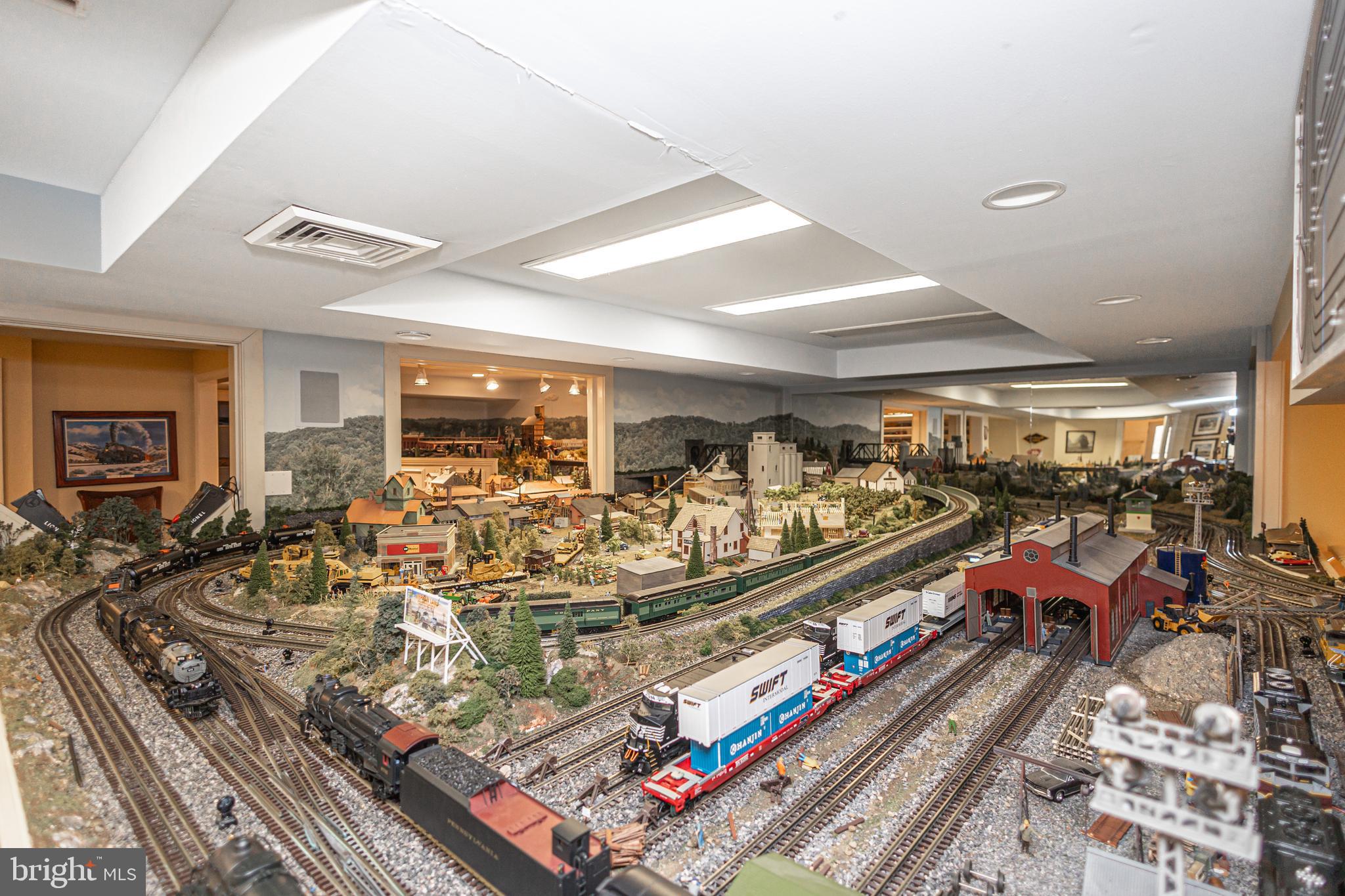 WASHINGTON MDWS - Residential