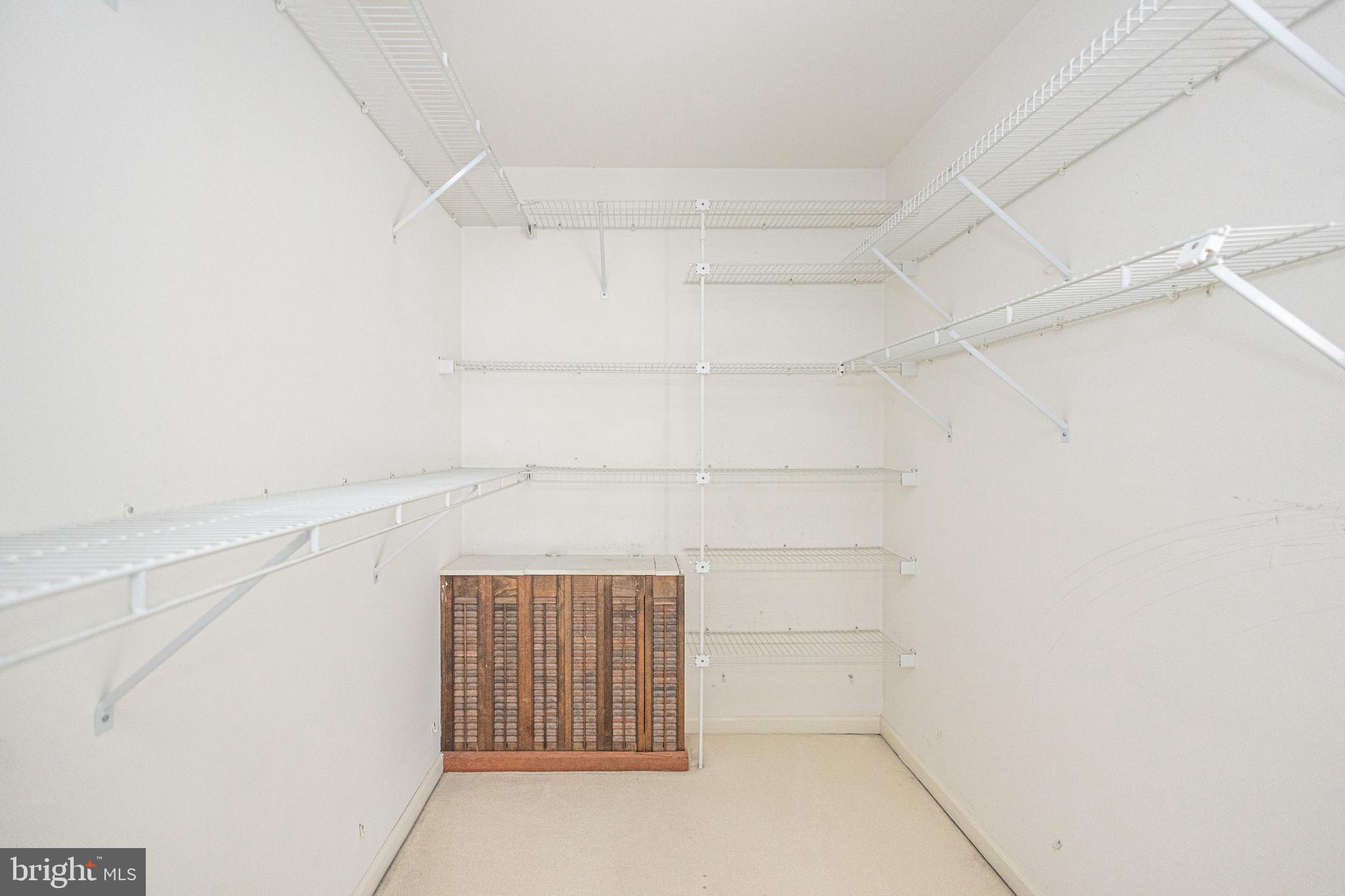 WASHINGTON MDWS - Residential