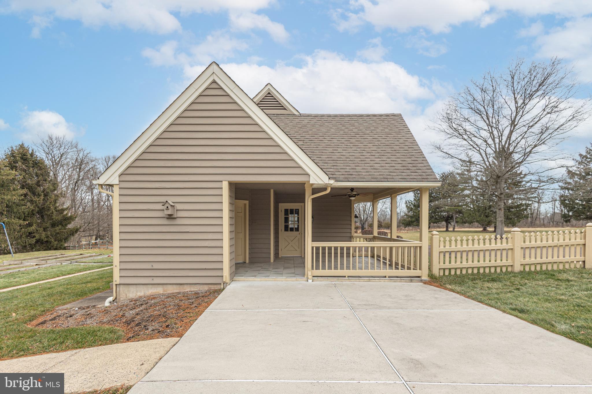 WASHINGTON MDWS - Residential