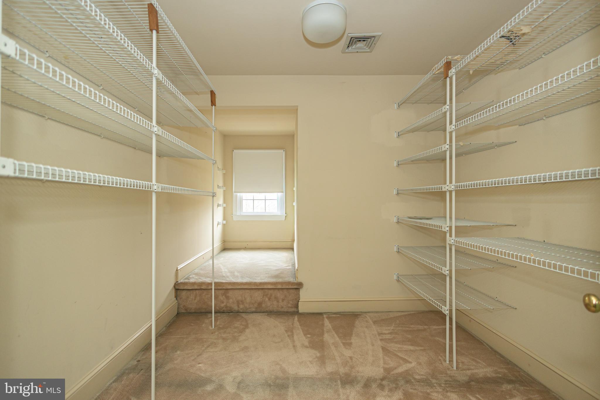 WASHINGTON MDWS - Residential