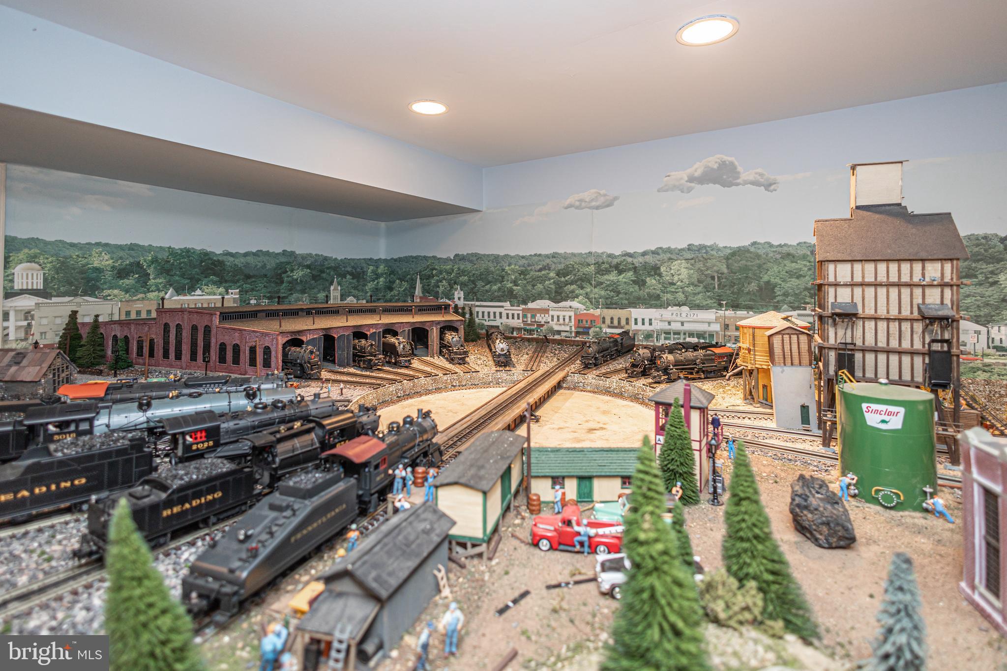 WASHINGTON MDWS - Residential