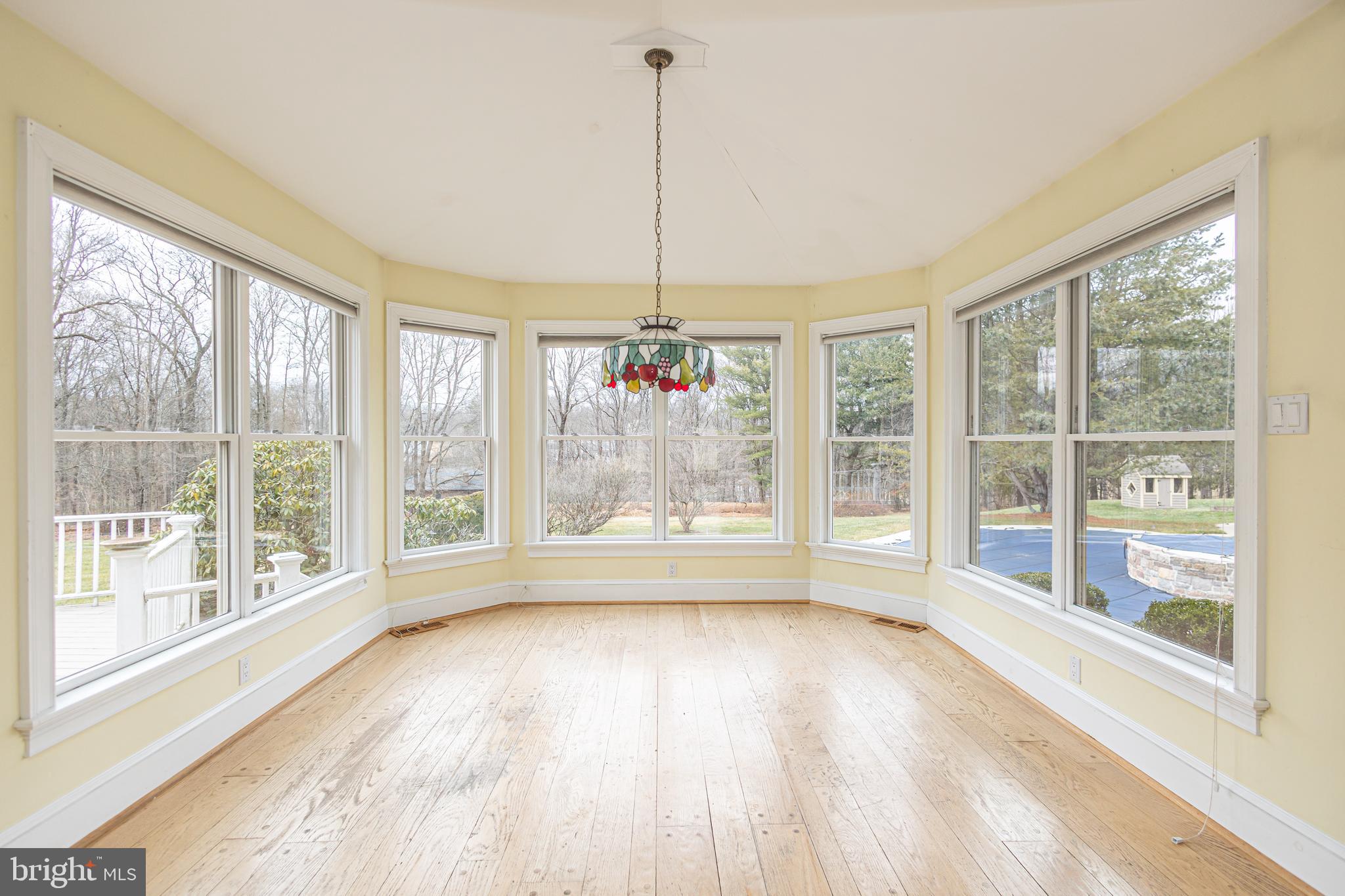 WASHINGTON MDWS - Residential