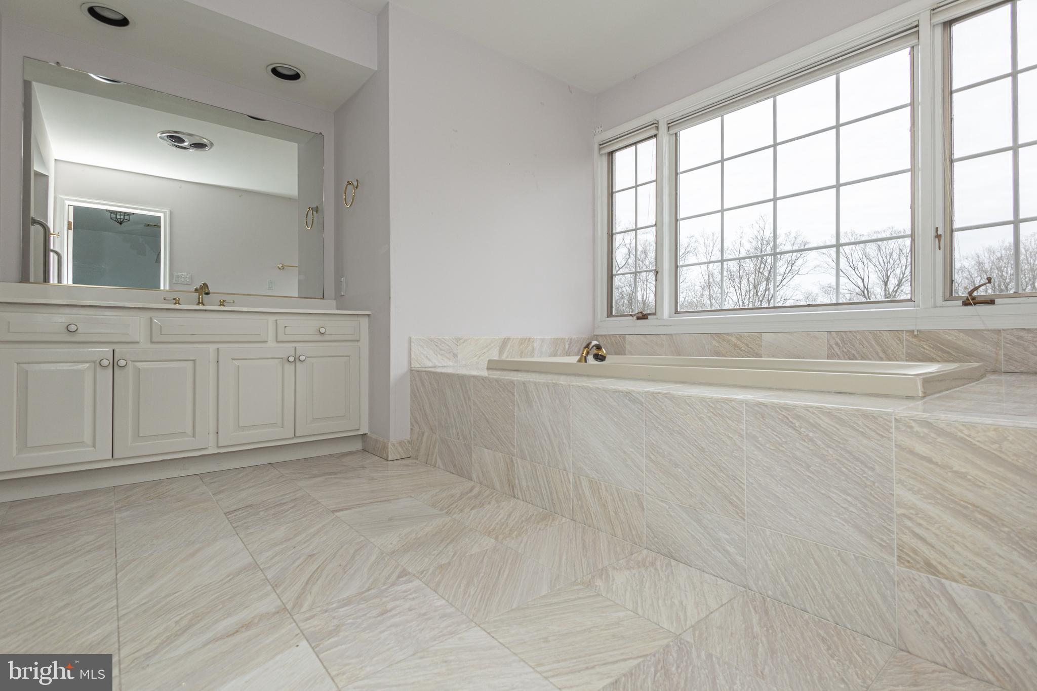 WASHINGTON MDWS - Residential