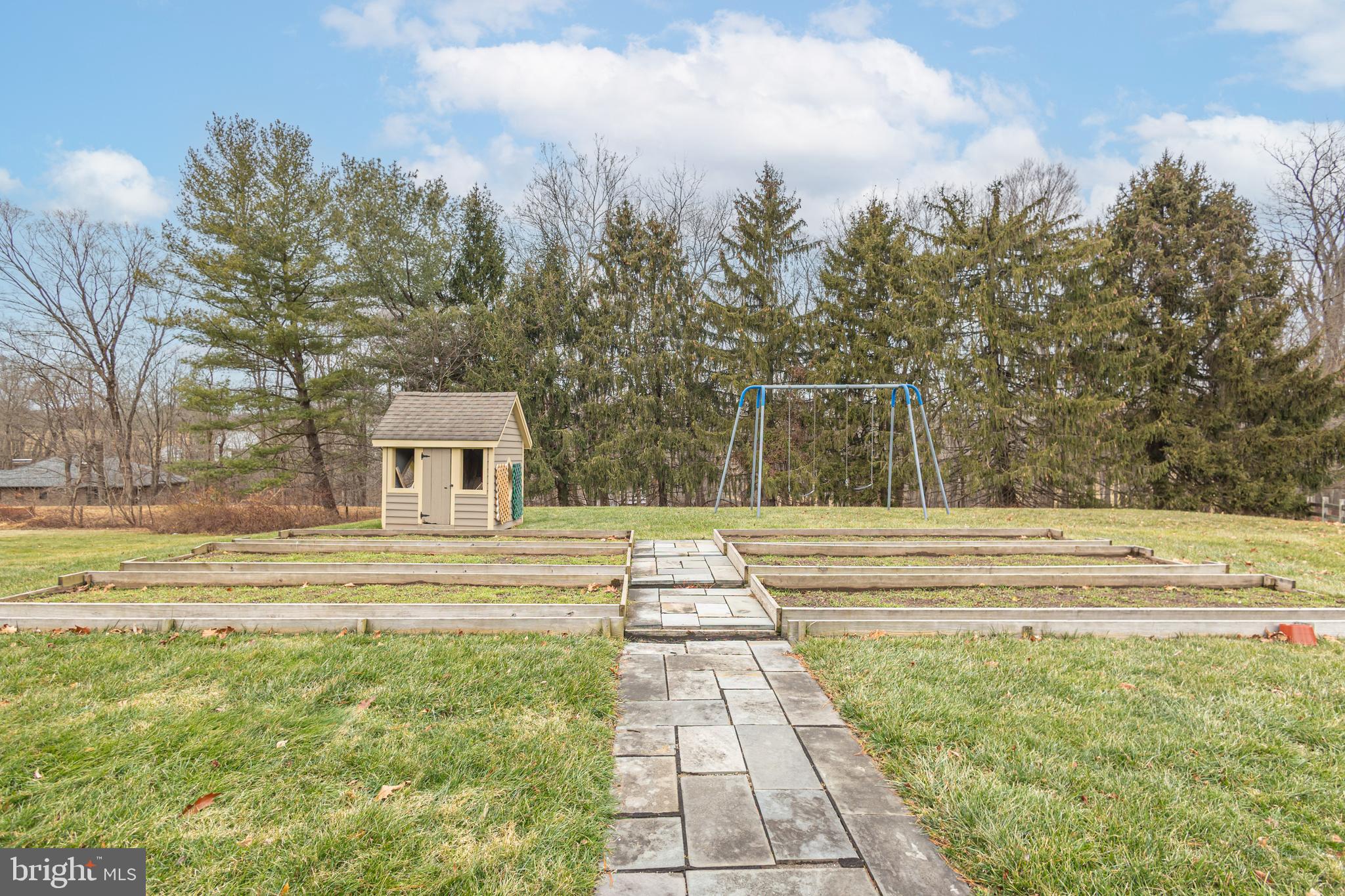 WASHINGTON MDWS - Residential