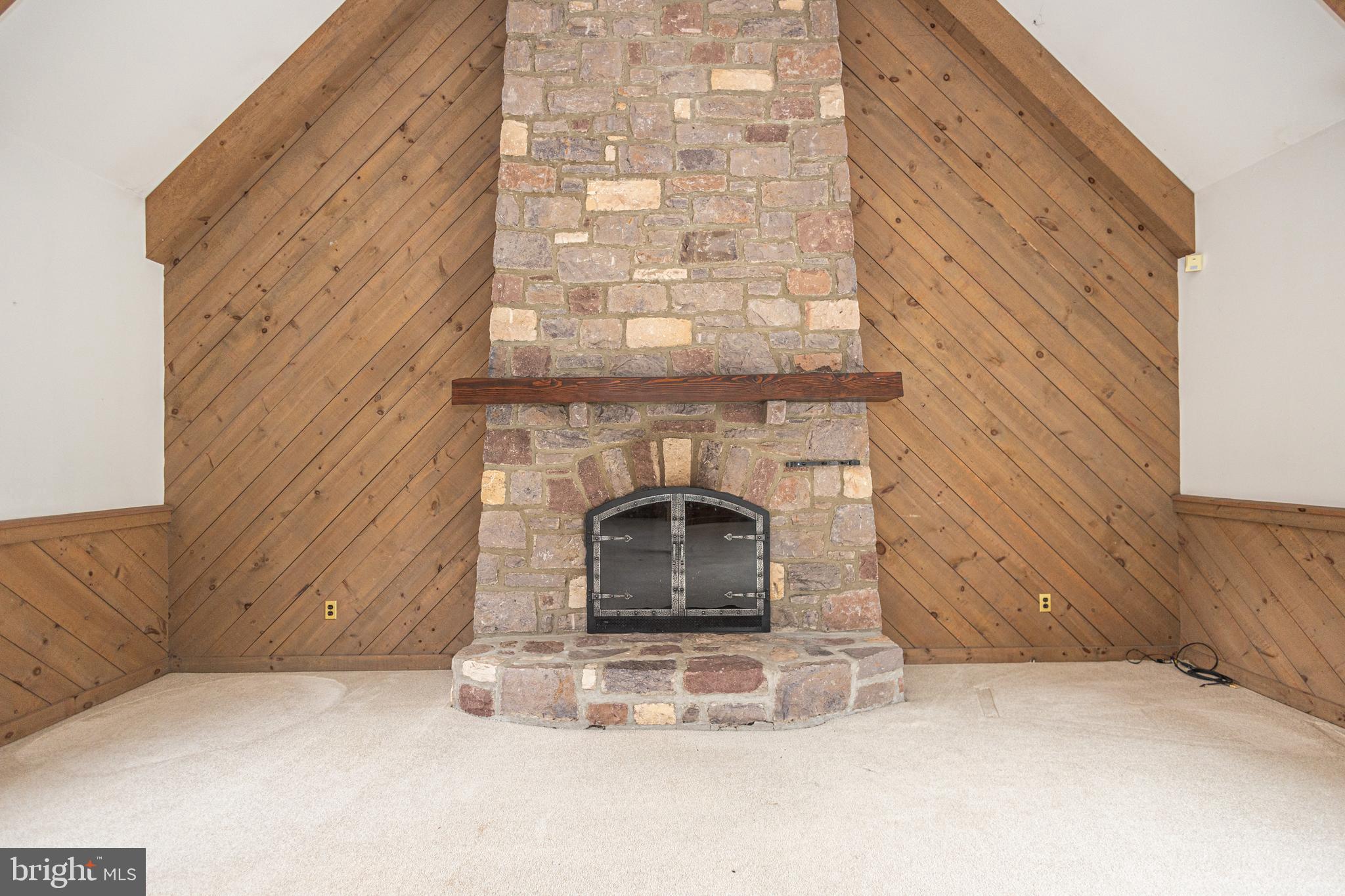 WASHINGTON MDWS - Residential