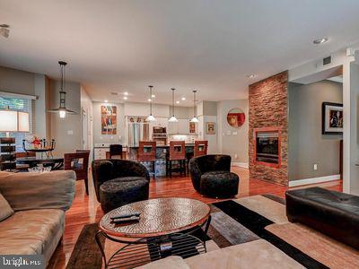 GREY ROCK VILLAS - Residential Lease