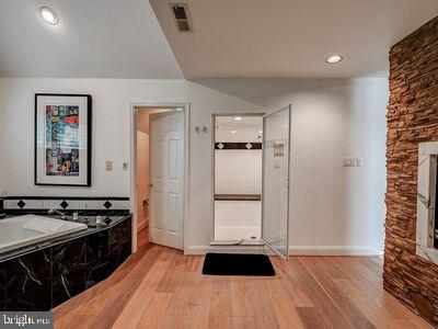 GREY ROCK VILLAS - Residential Lease