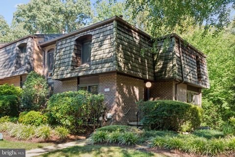 Photo of 10761 Deborah Drive, POTOMAC, MD 20854 (MLS # MDMC2200106)