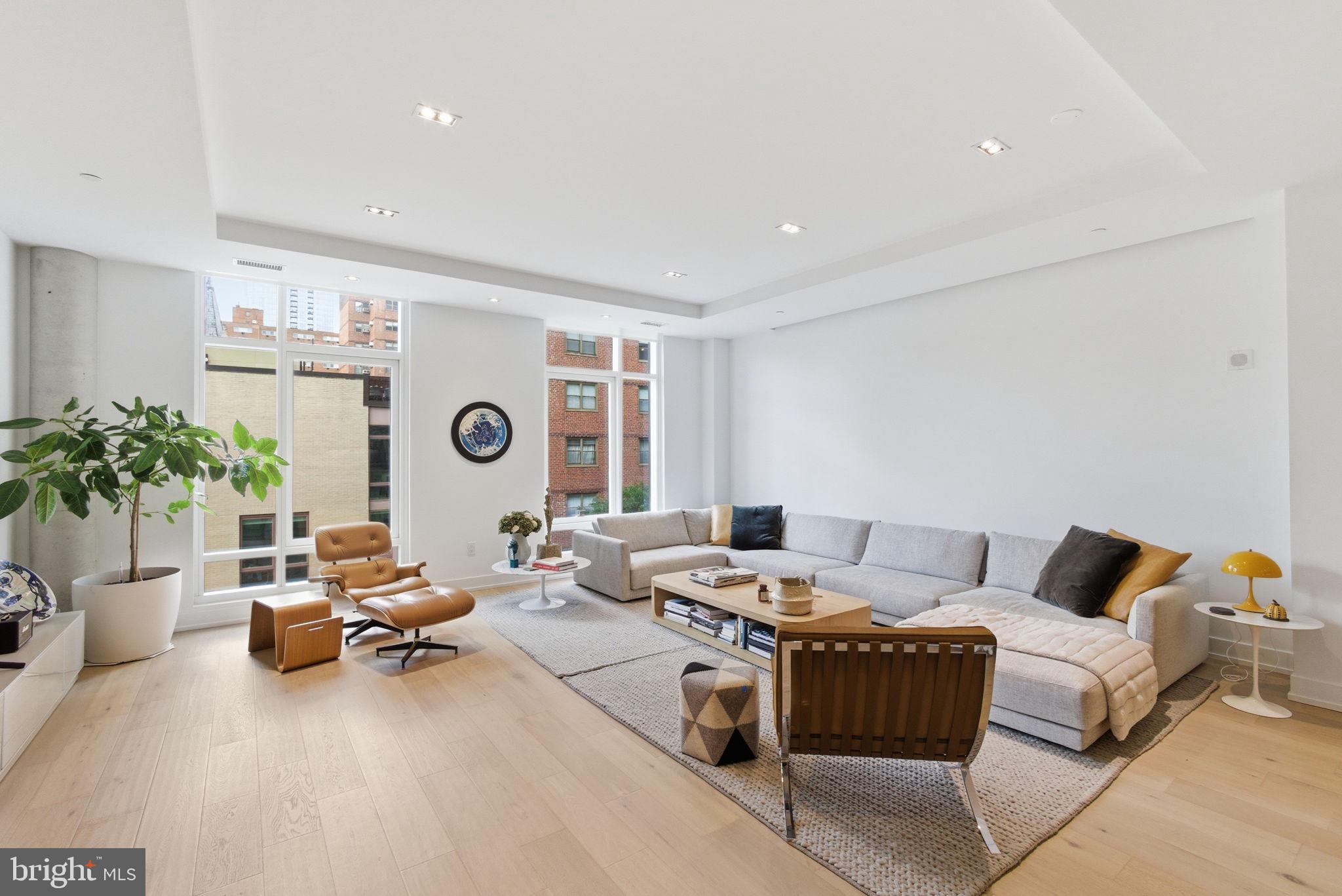 2108-10 WALNUT STREET 401