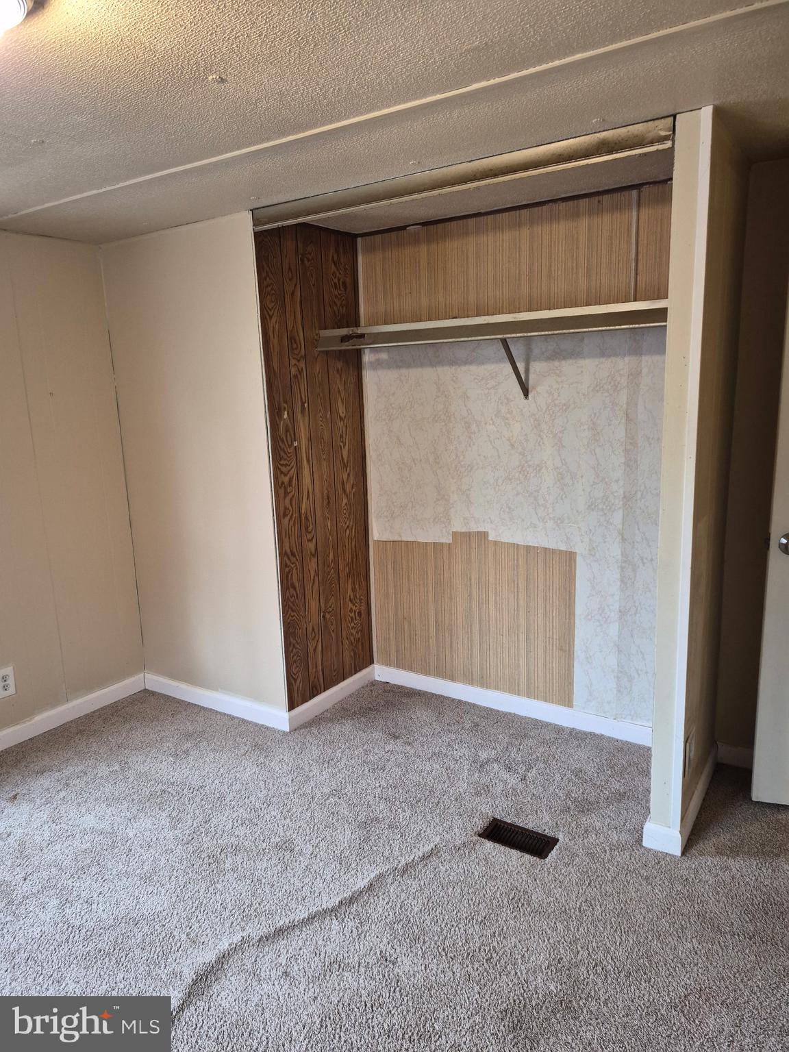 NEWPORT - Residential