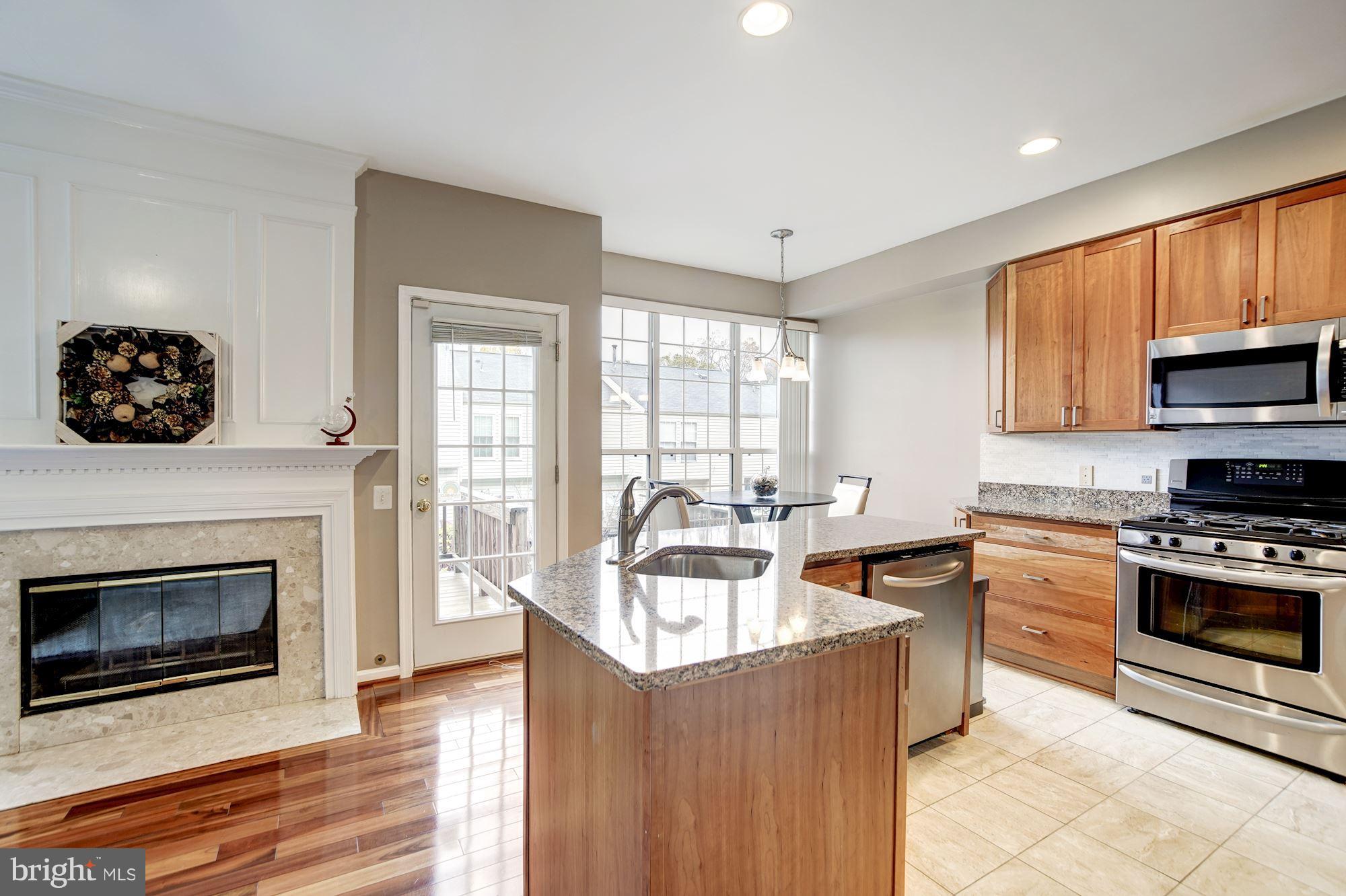 ISLAND CREEK - Residential