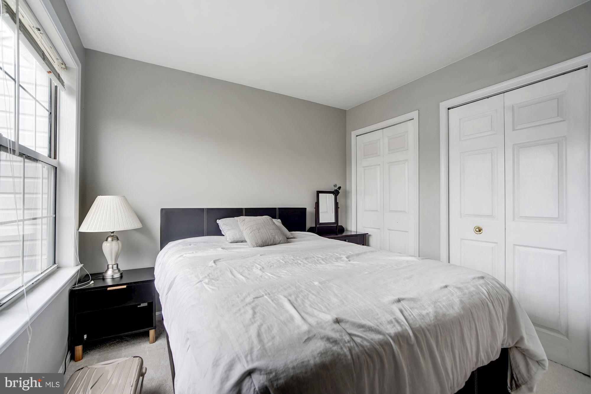 ISLAND CREEK - Residential