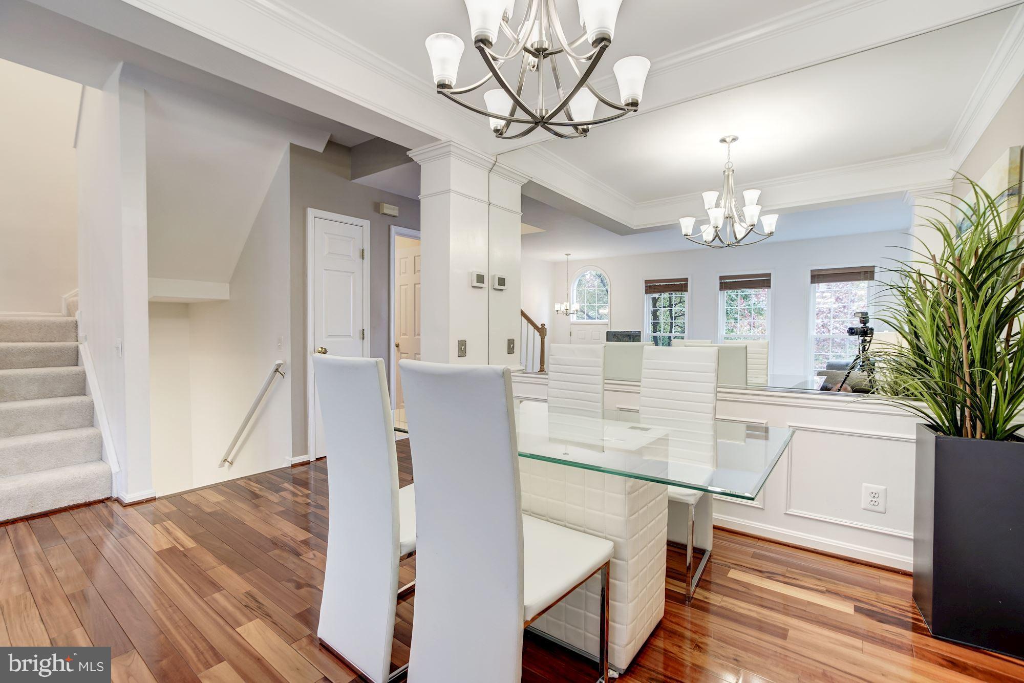 ISLAND CREEK - Residential