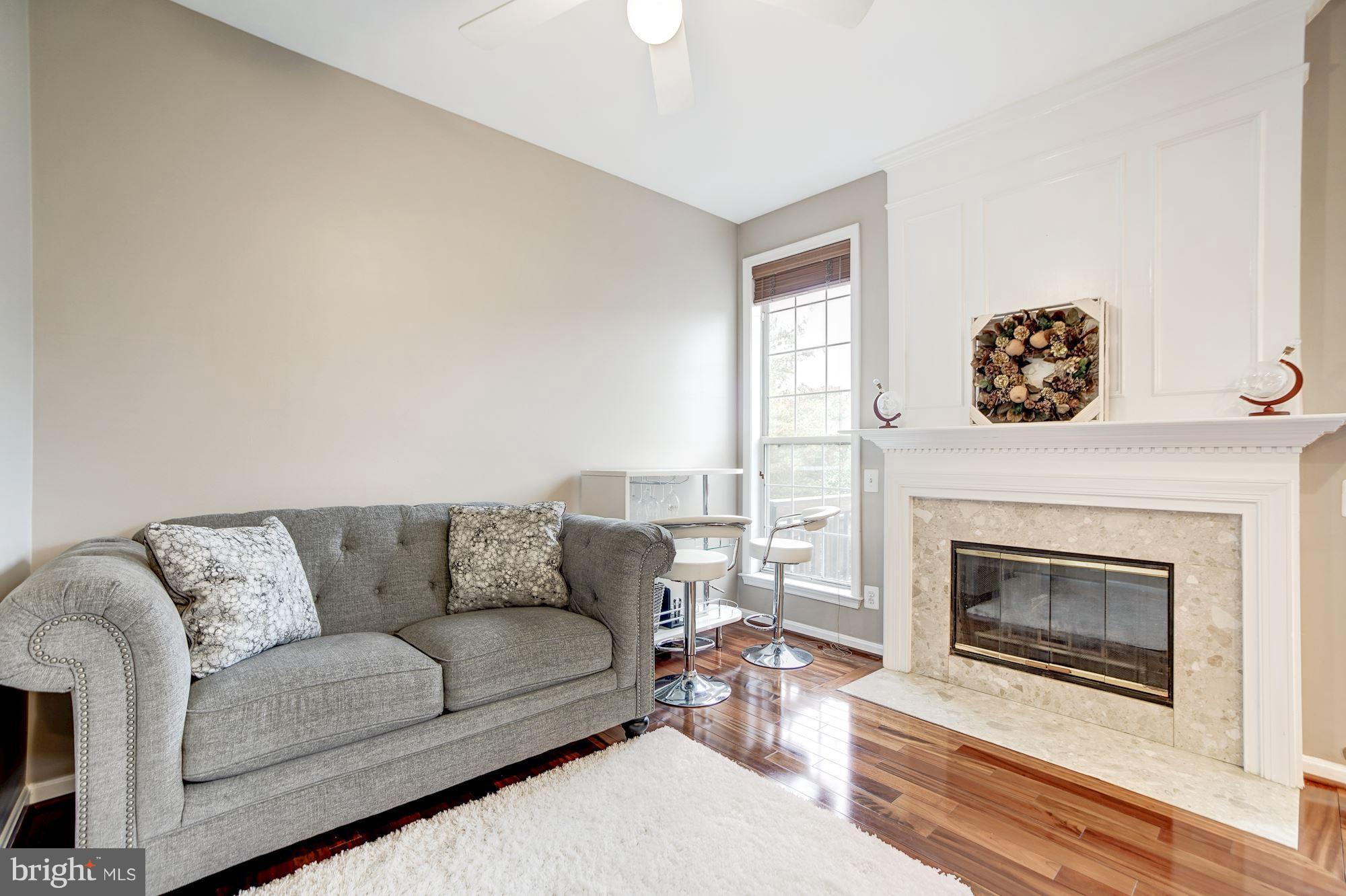 ISLAND CREEK - Residential