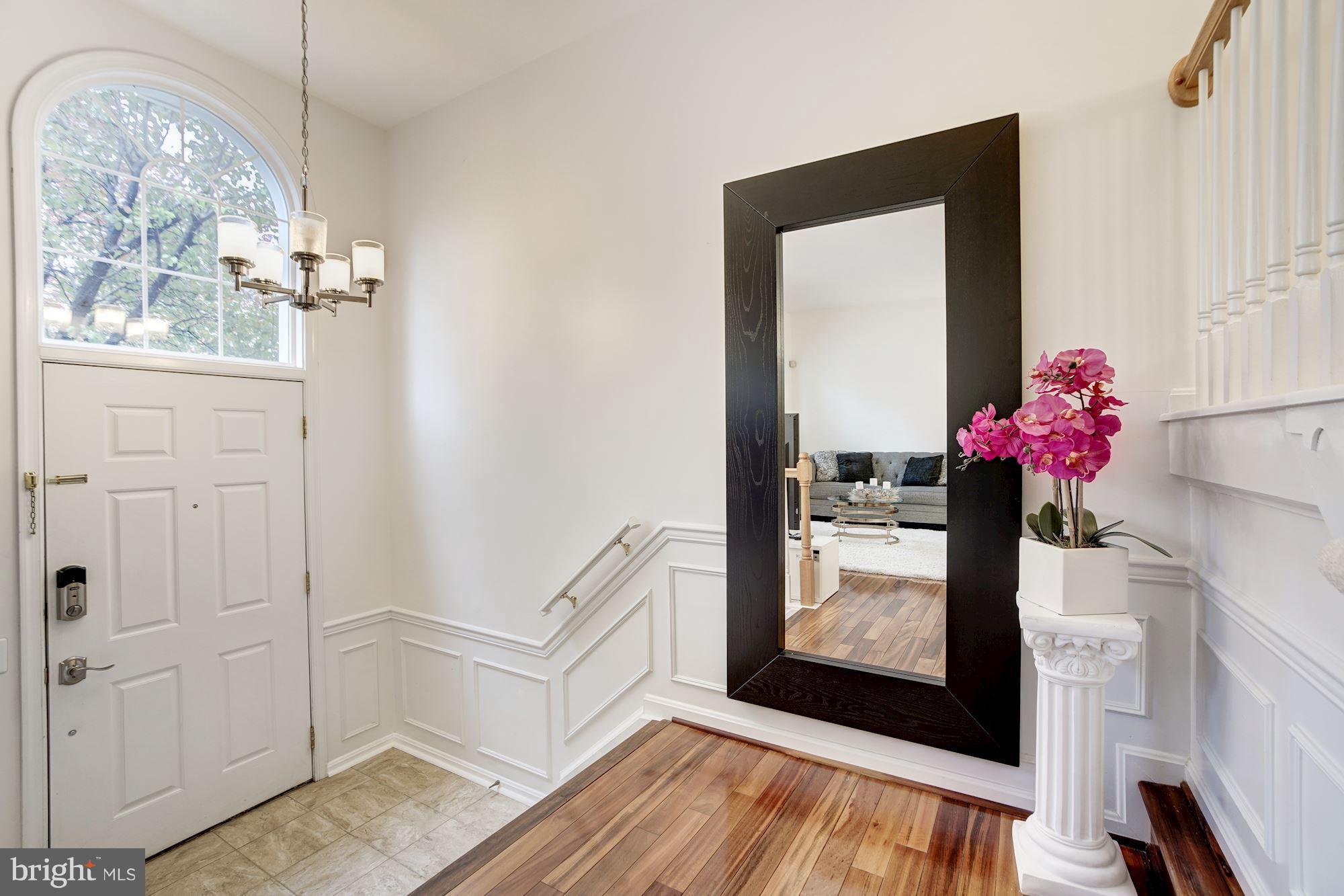 ISLAND CREEK - Residential