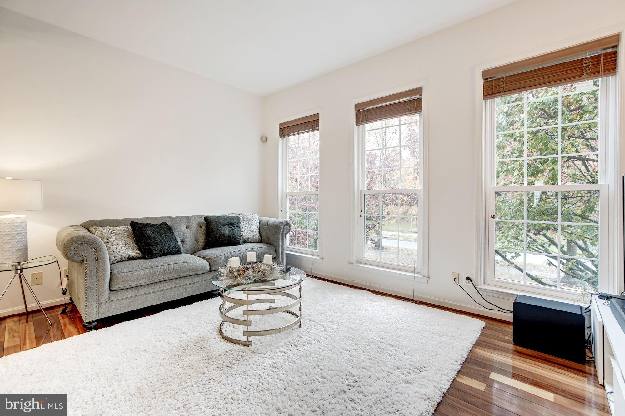 ISLAND CREEK - Residential