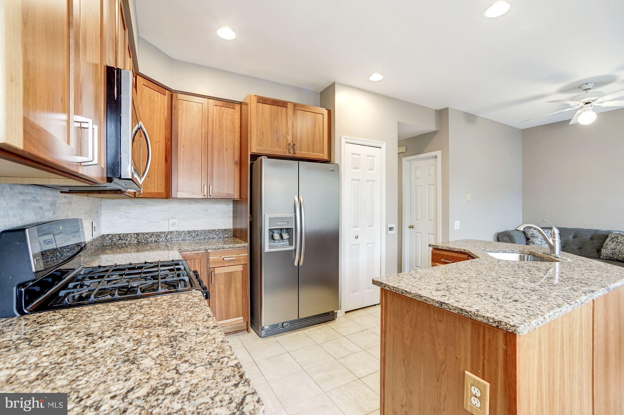 ISLAND CREEK - Residential