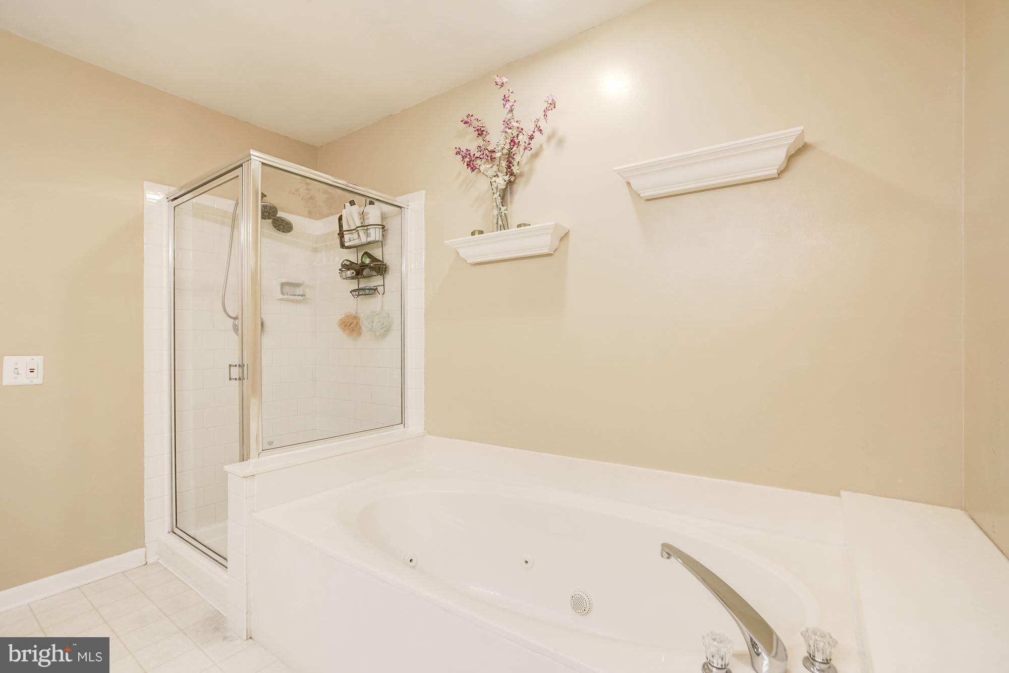 ISLAND CREEK - Residential