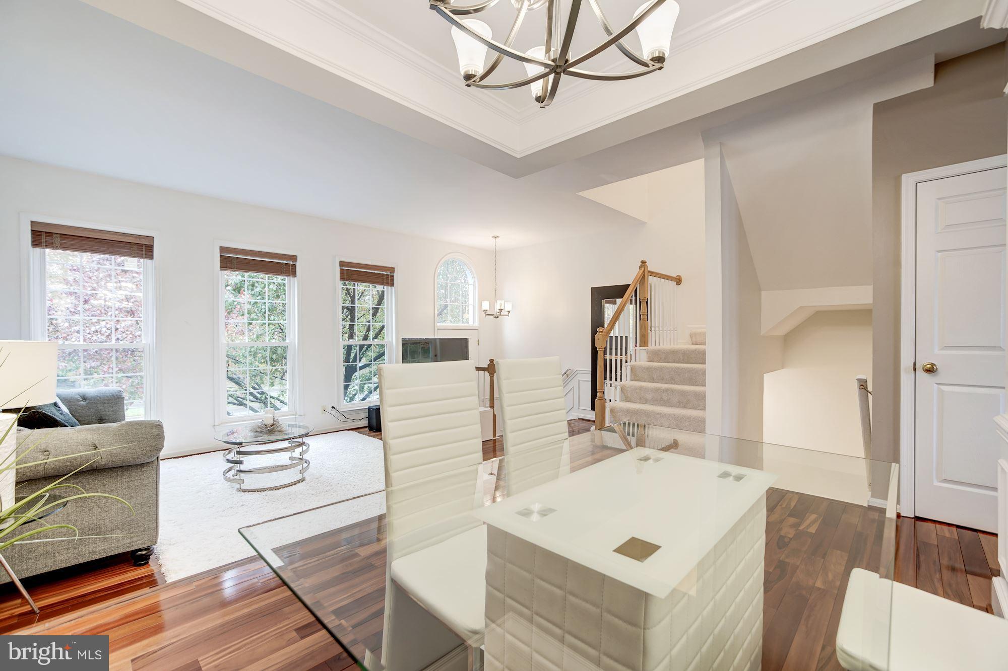 ISLAND CREEK - Residential