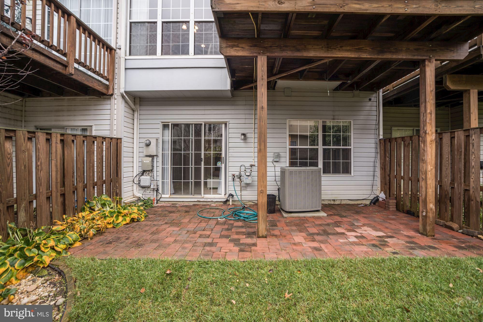 ISLAND CREEK - Residential