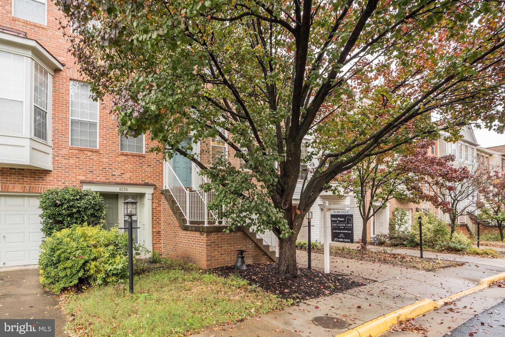 ISLAND CREEK - Residential