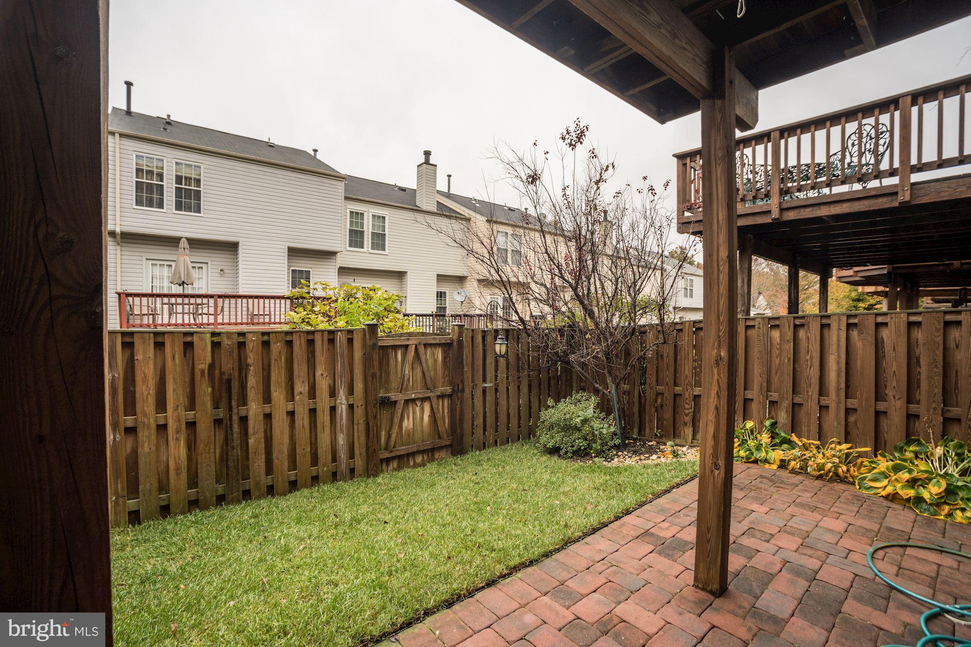 ISLAND CREEK - Residential