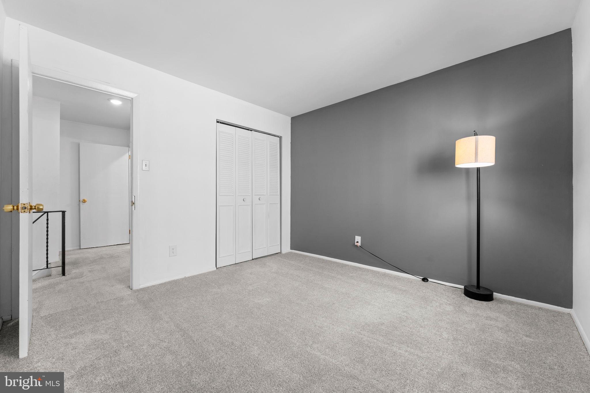 STONES THROW - Residential