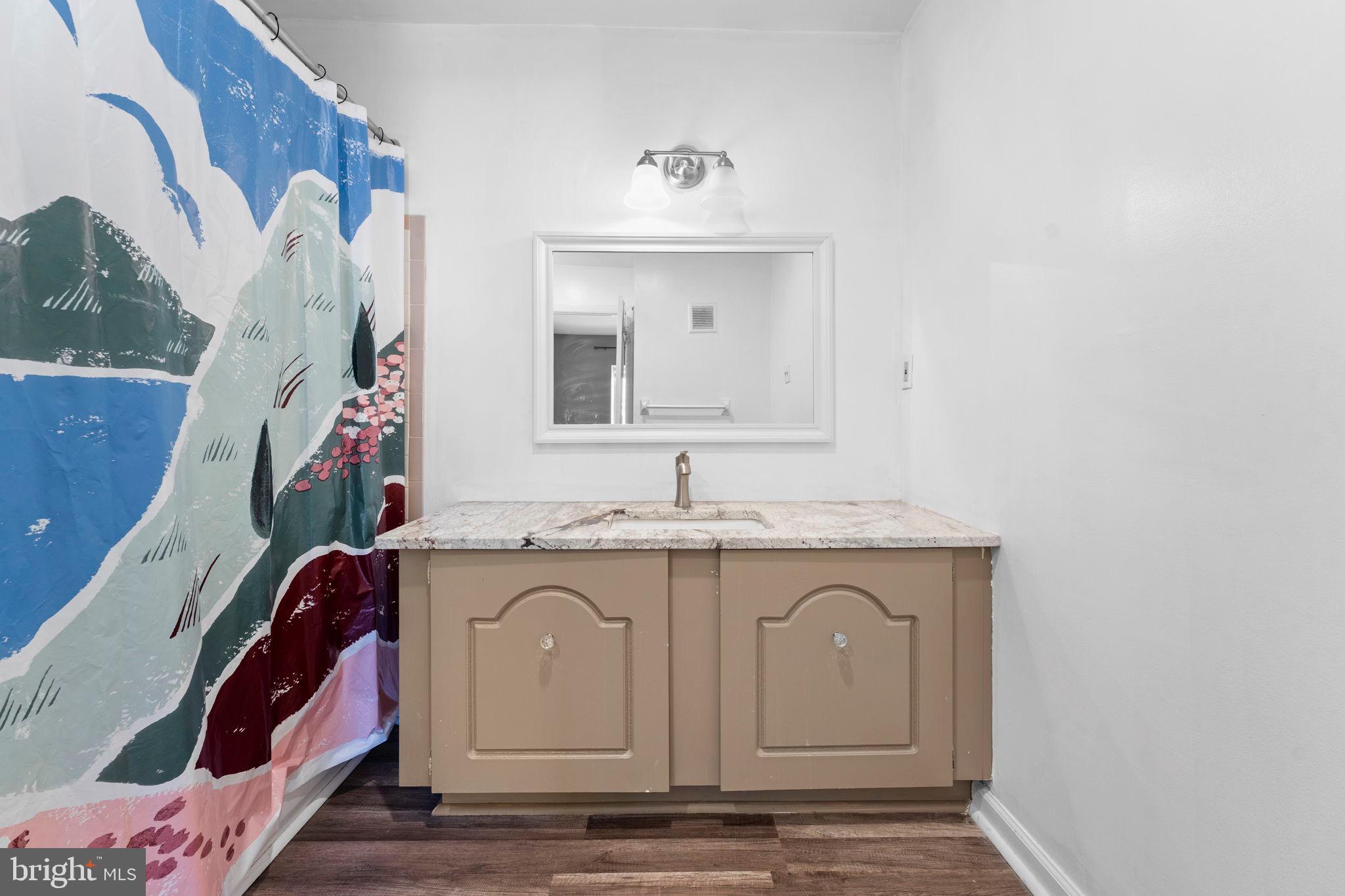 STONES THROW - Residential