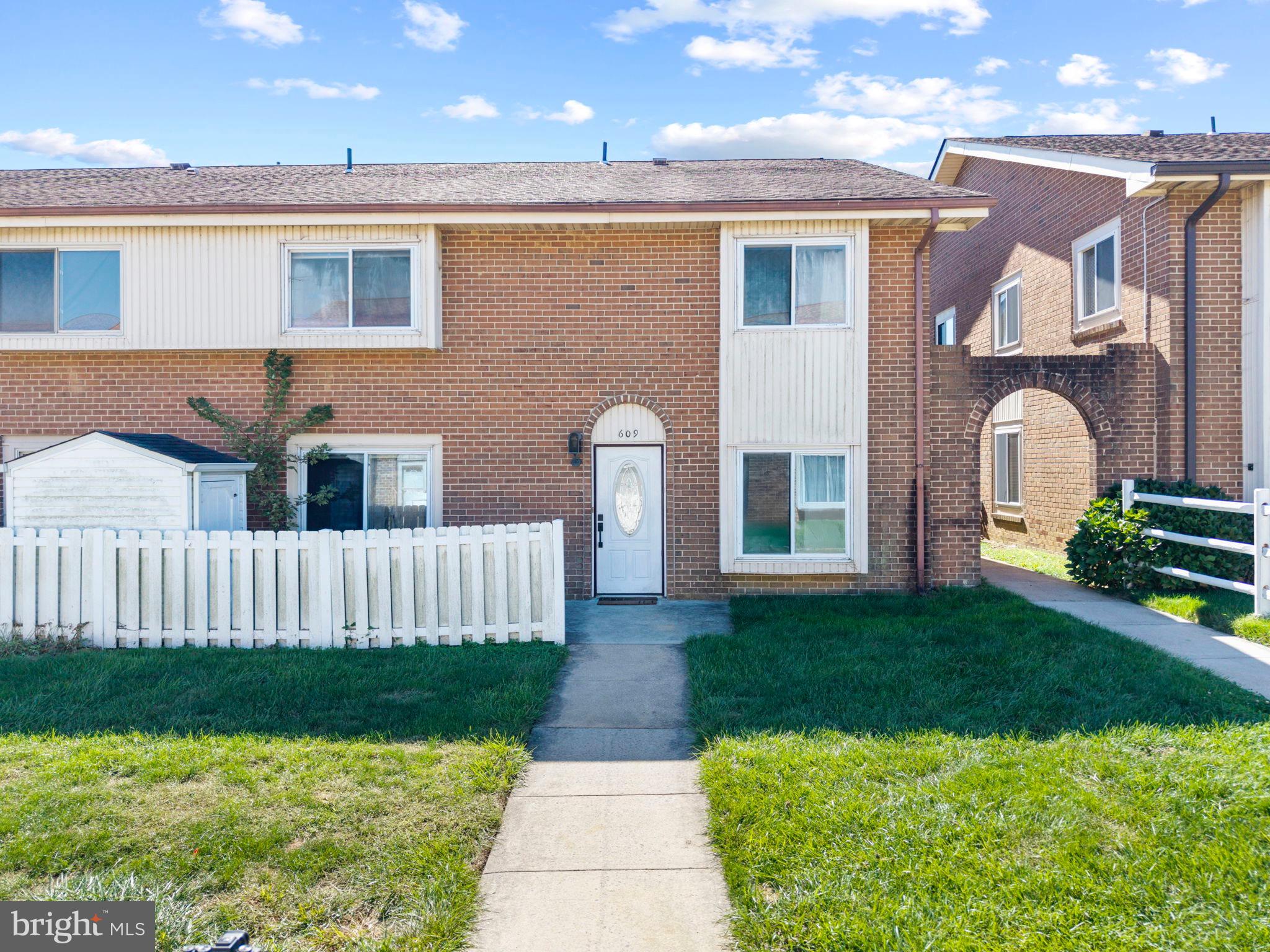 609 COBBLE CREEK CURVE