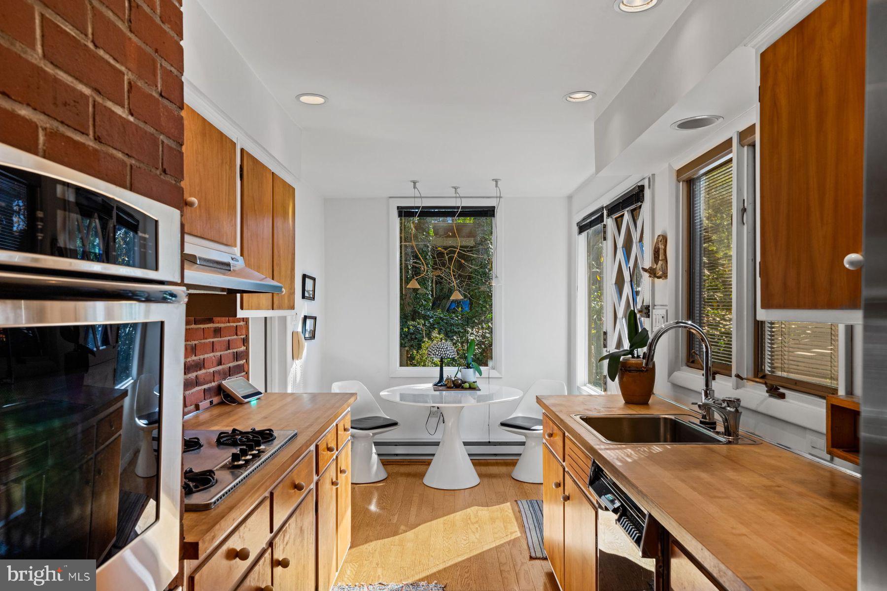 ELKINS PARK - Residential