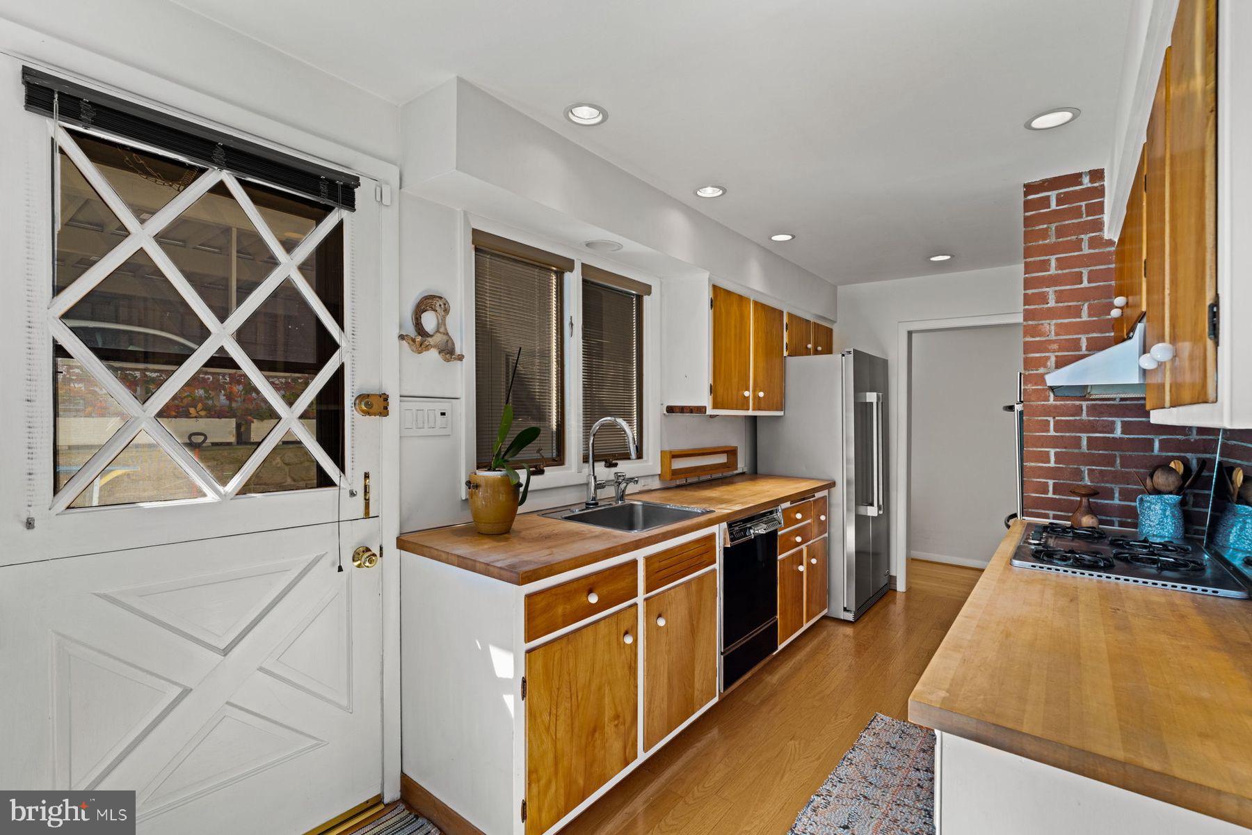 ELKINS PARK - Residential