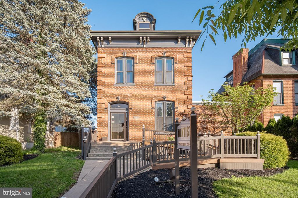 Photo of 432 CHESTNUT ST, COLUMBIA, PA 17512 (MLS # PALA2034606)