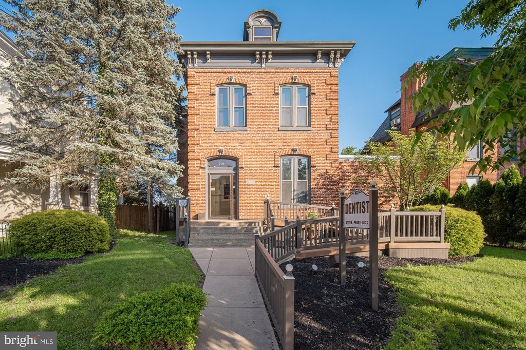 Photo of 432 CHESTNUT ST, COLUMBIA, PA 17512 (MLS # PALA2034606)