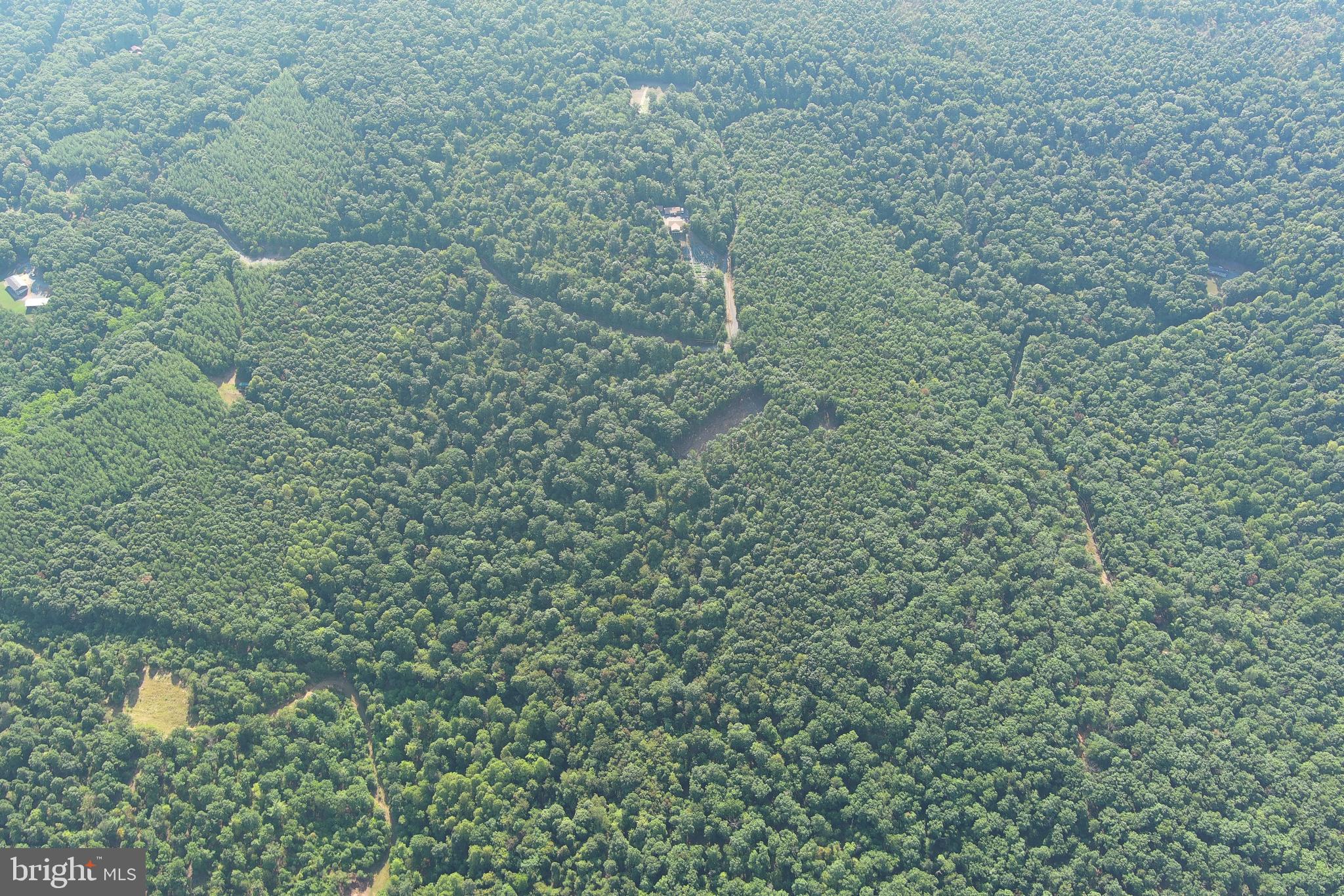 STONY MOUNTAIN LODGE - Land