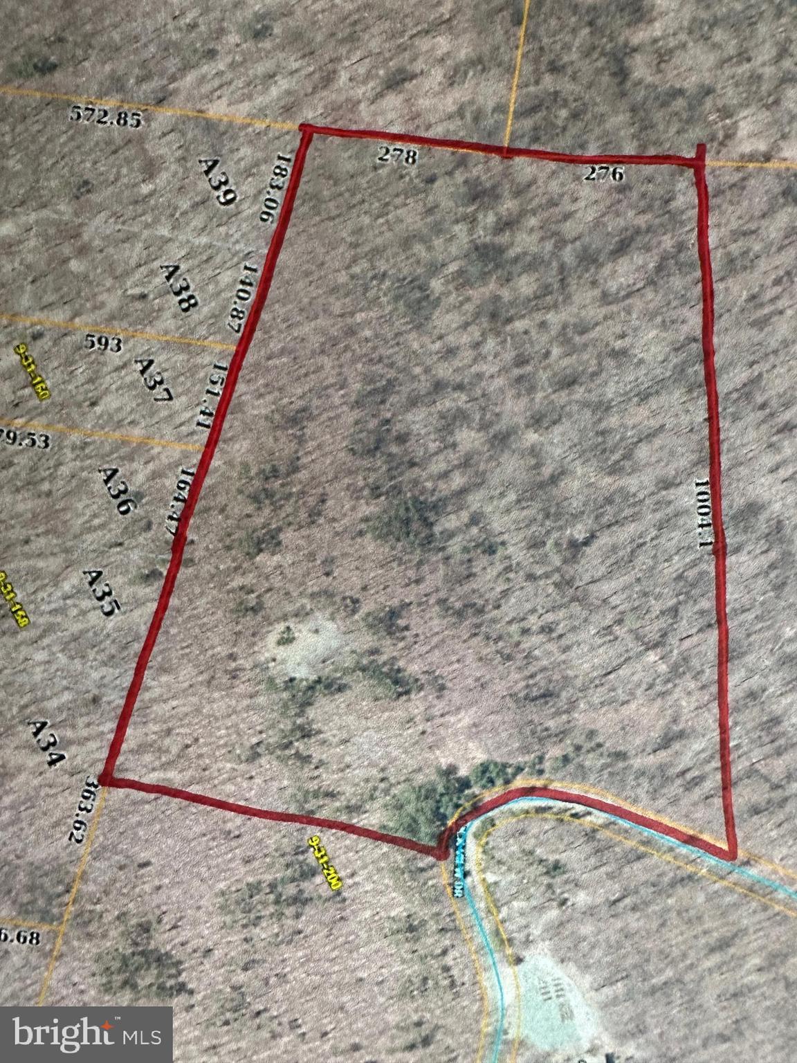 STONY MOUNTAIN LODGE - Land