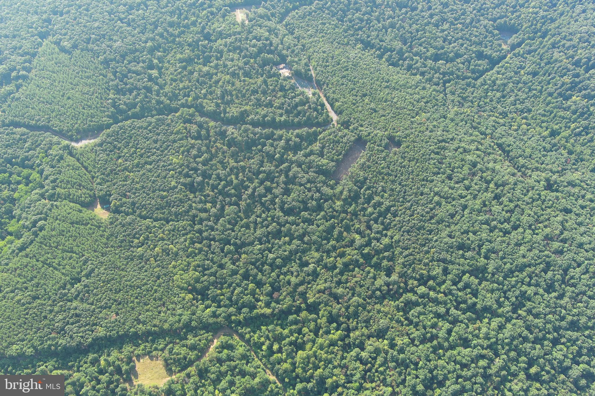 STONY MOUNTAIN LODGE - Land