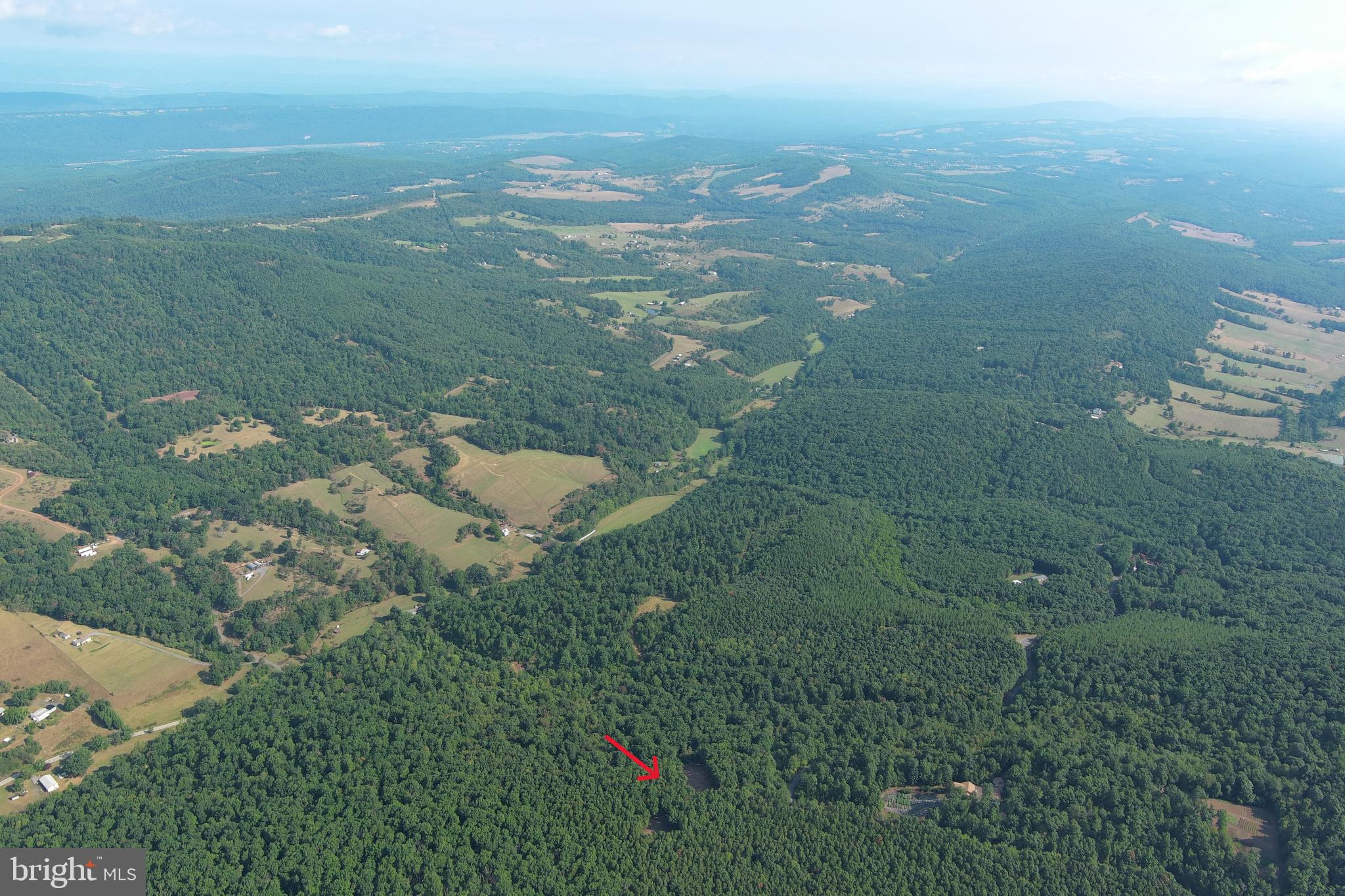 STONY MOUNTAIN LODGE - Land