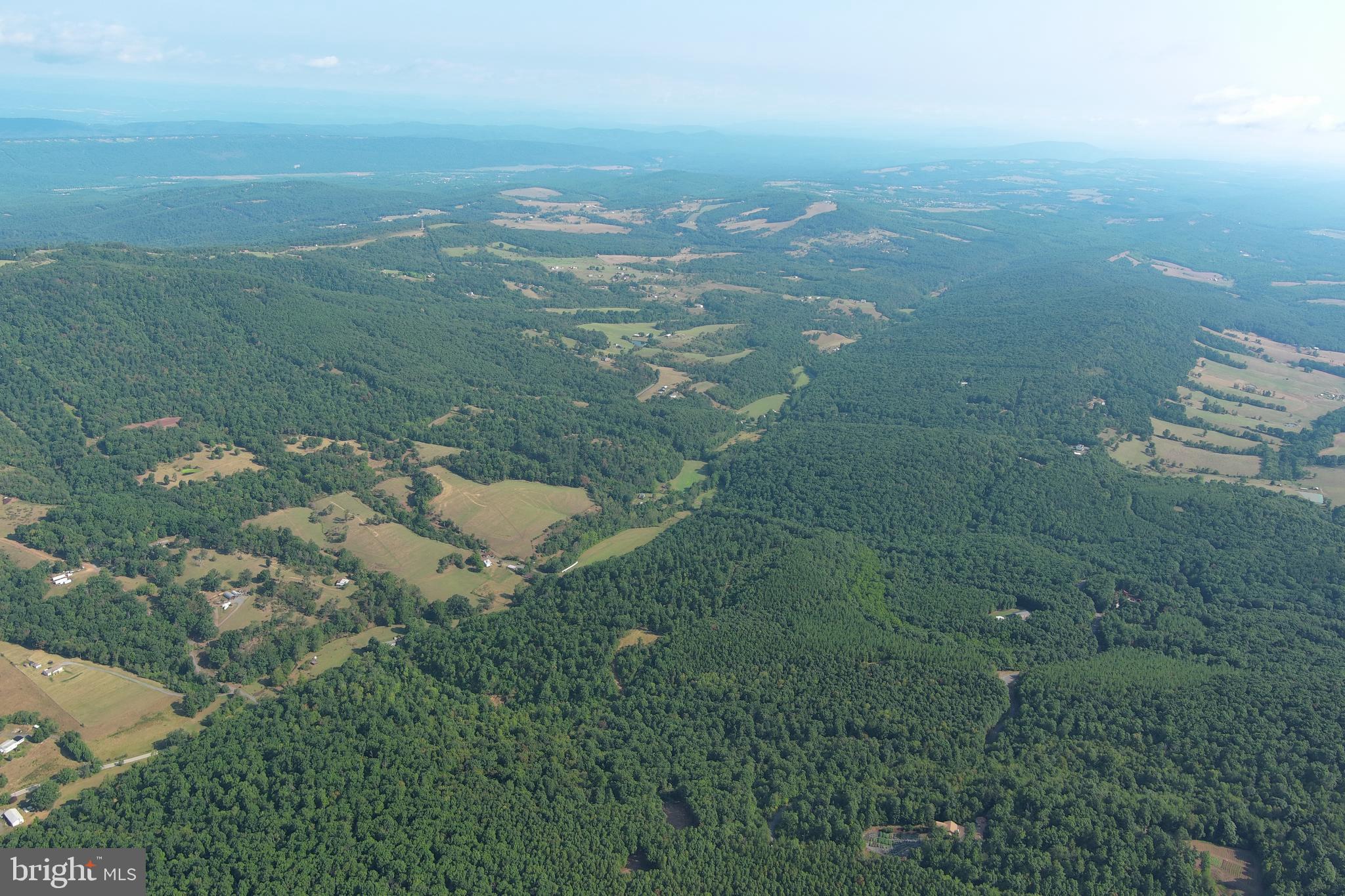 STONY MOUNTAIN LODGE - Land
