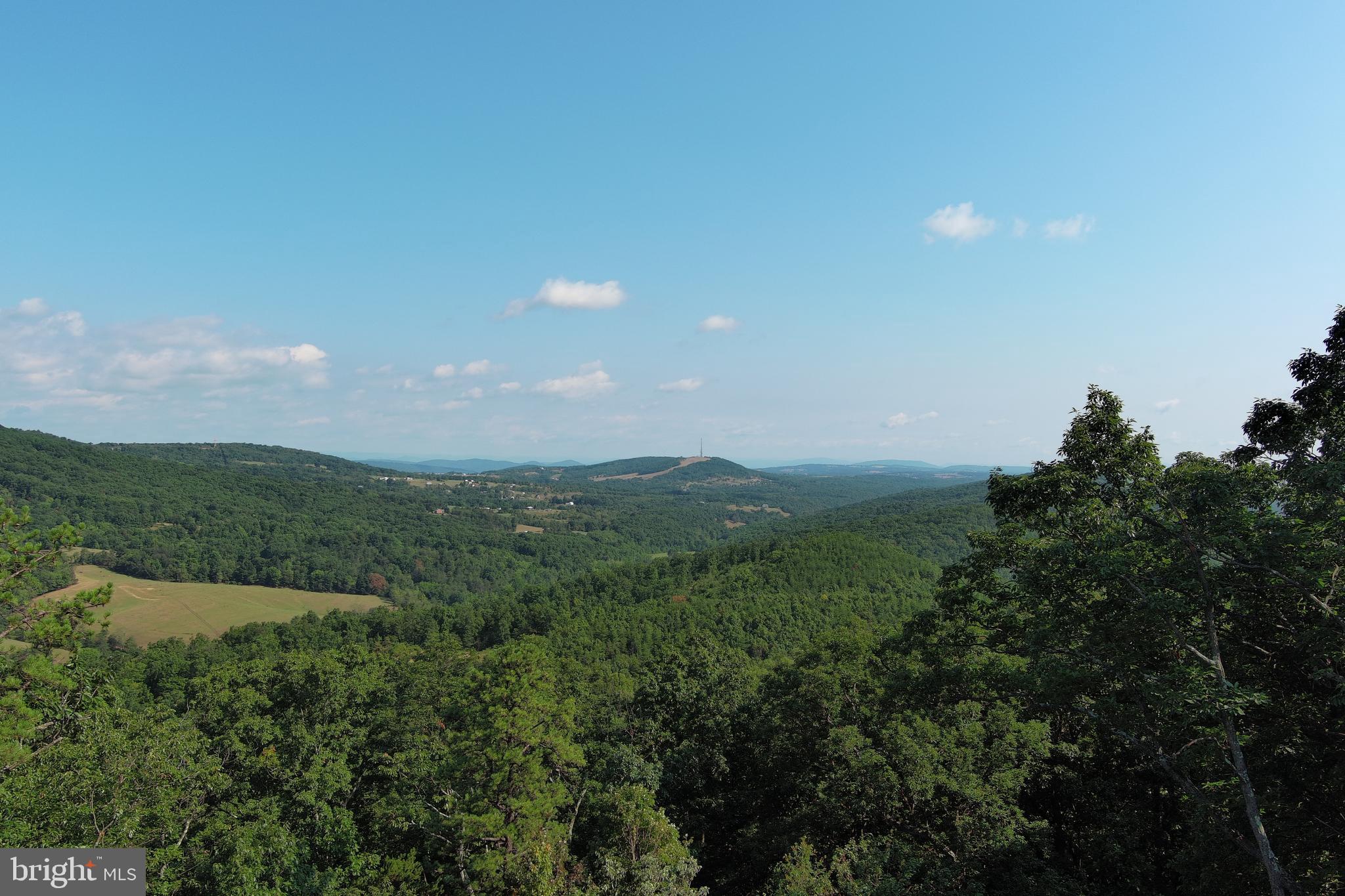 STONY MOUNTAIN LODGE - Land