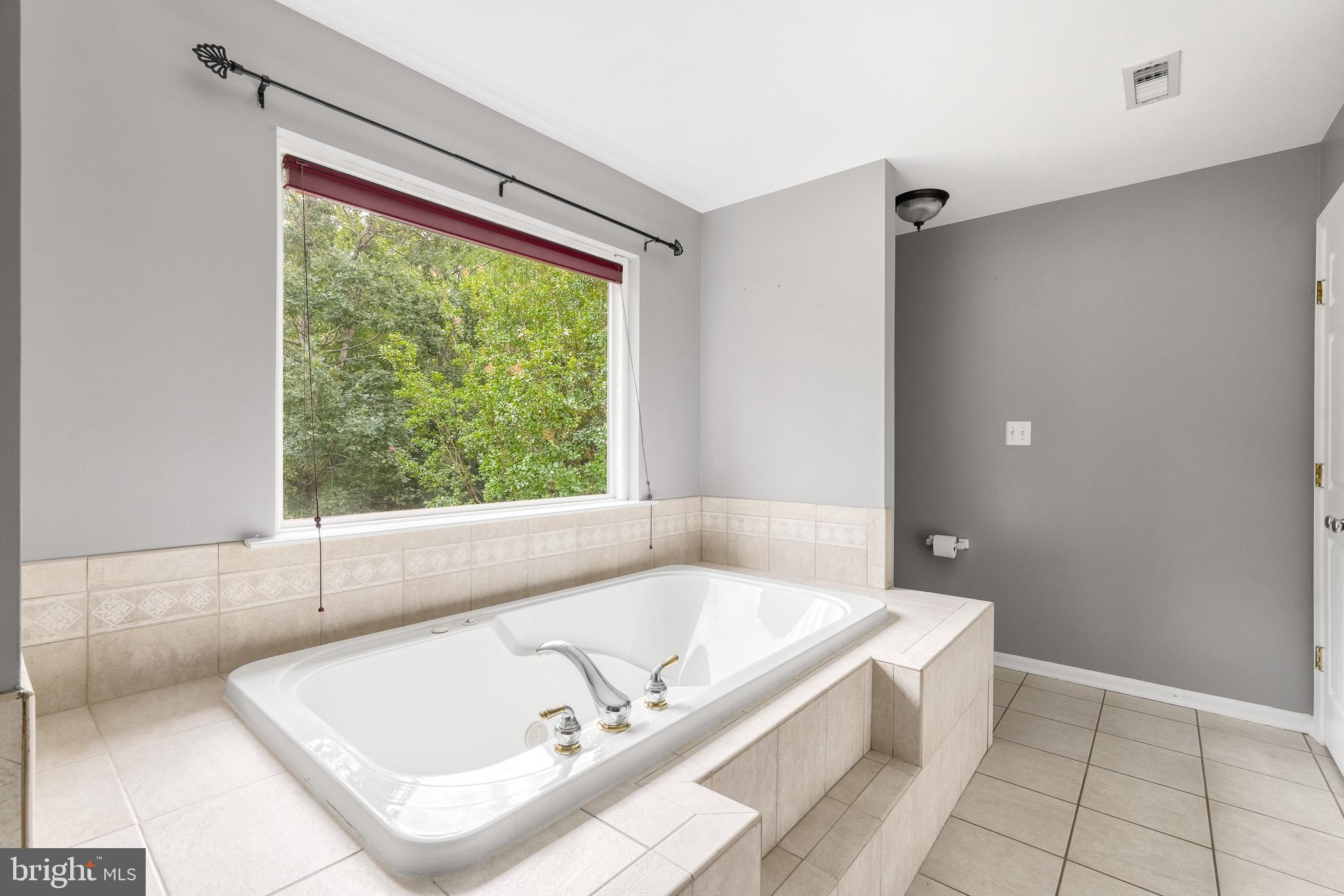 KINGSTON - Residential