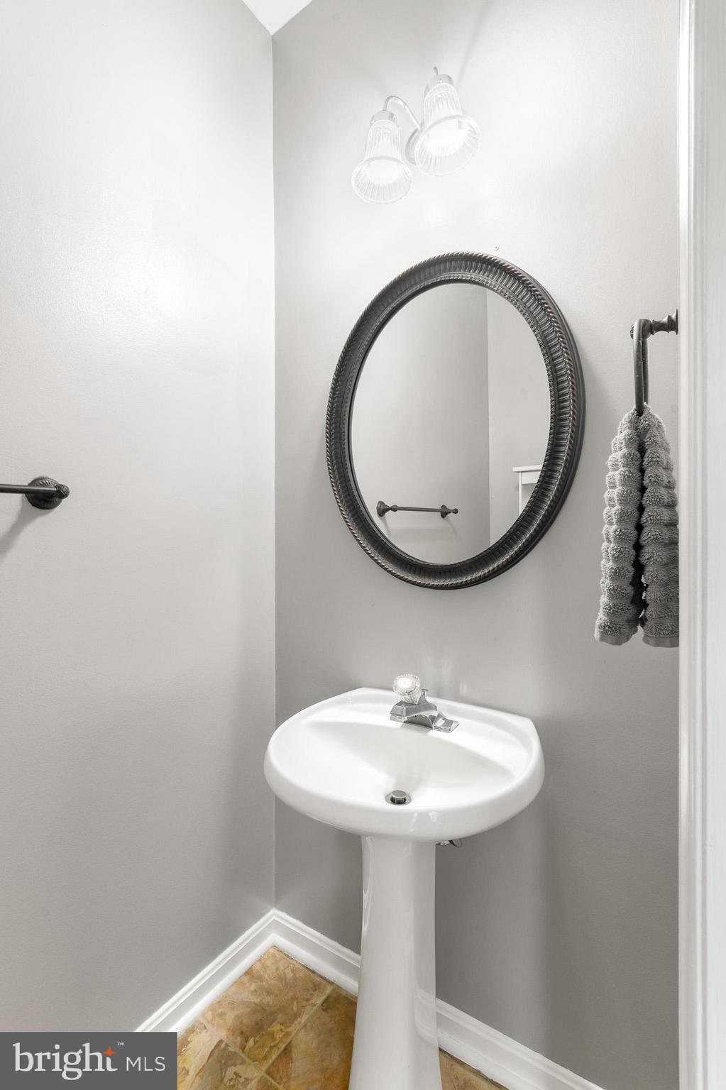 KINGSTON - Residential