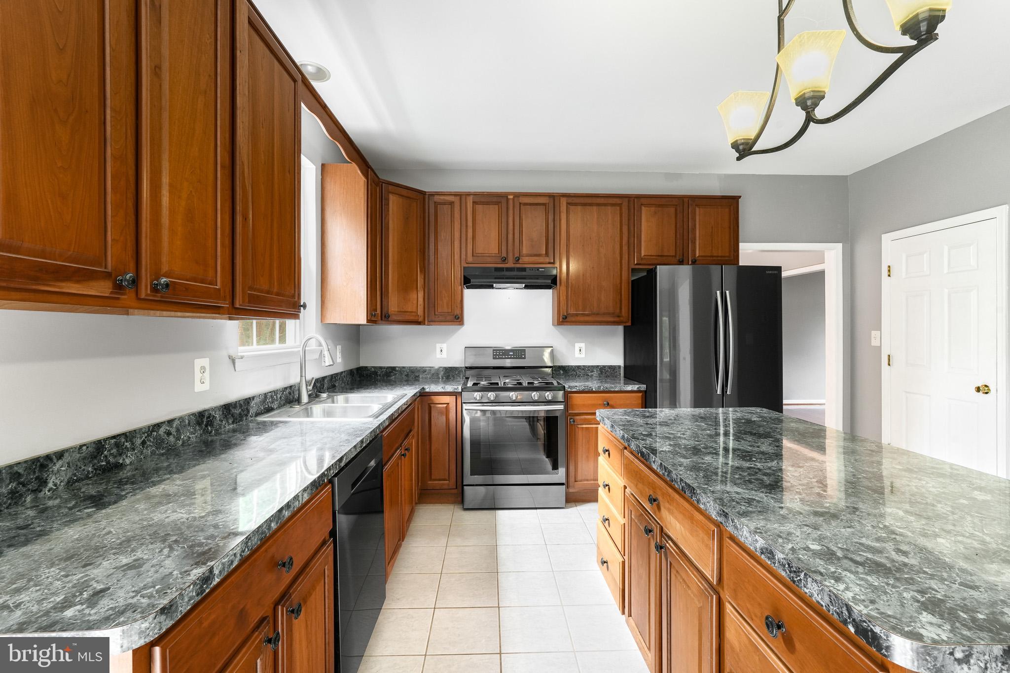 KINGSTON - Residential