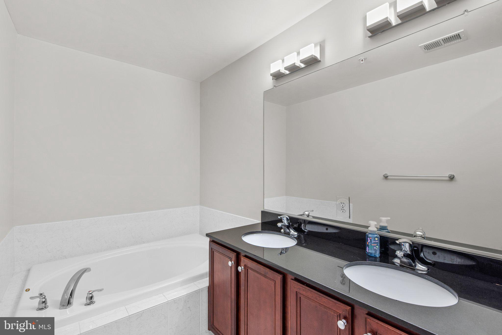 RESERVOIR RIDGE - Residential