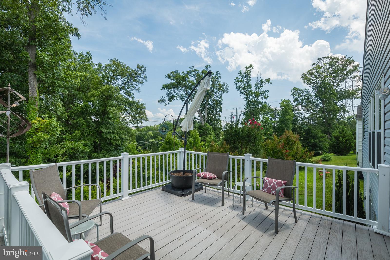 FOUR SEASONS - Residential